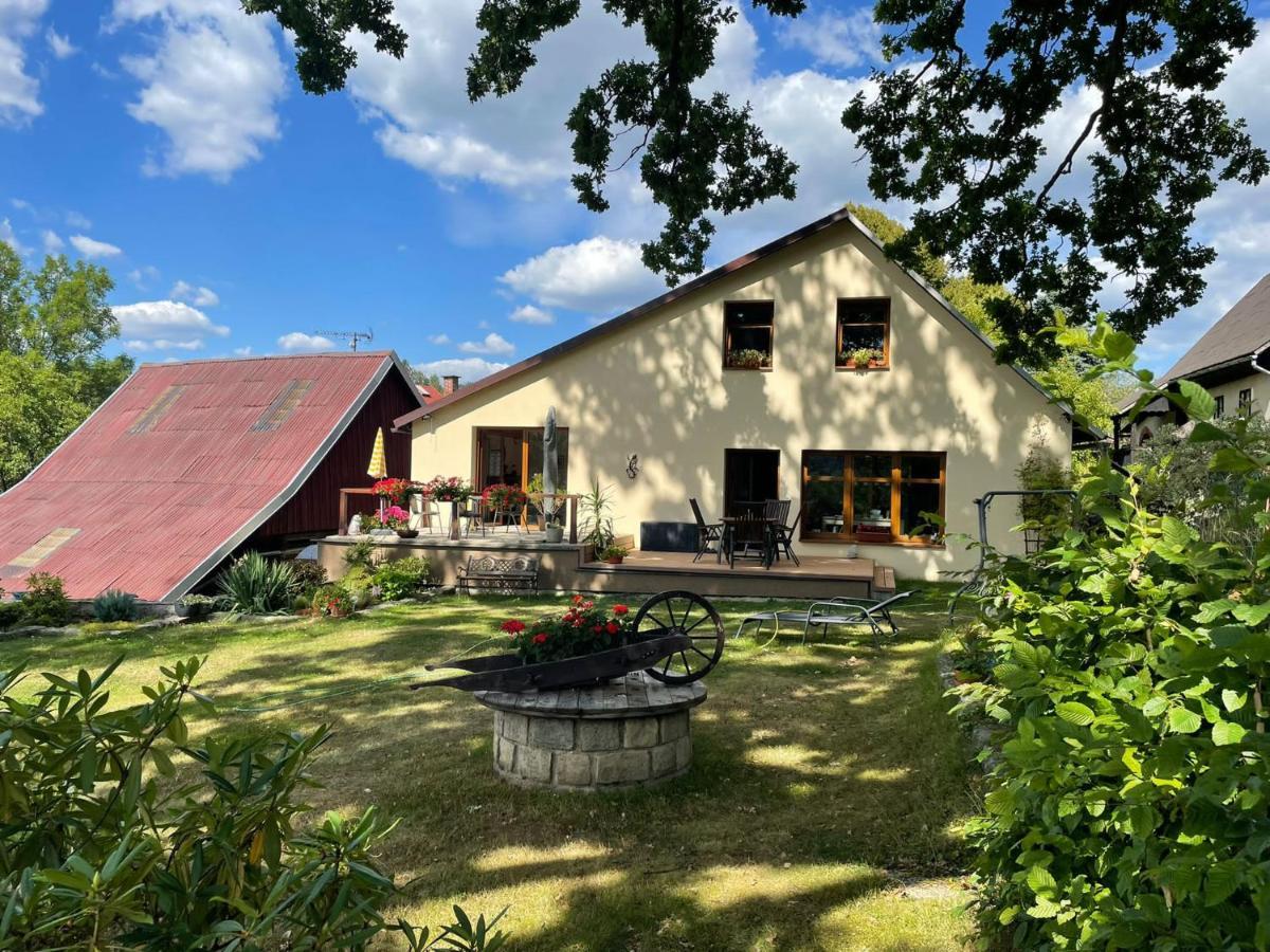 Apartman V Podhuri Jizerskych Hor Zelezny Brod Exterior foto
